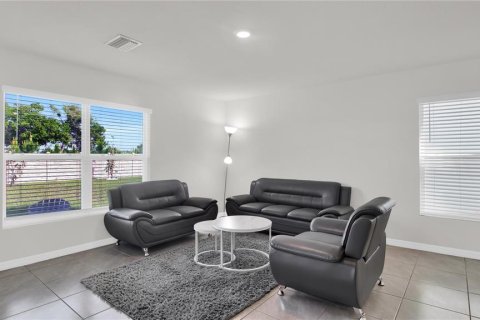 Casa en alquiler en Wimauma, Florida, 4 dormitorios, 216.28 m2 № 1816112 - foto 11