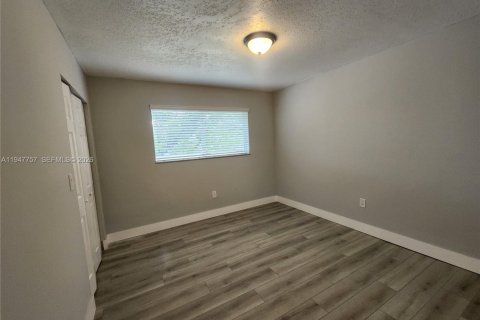 Снять в аренду кондоминиум в Майами, Флорида 2 спальни, 78.04м2, № 2003813 - фото 11