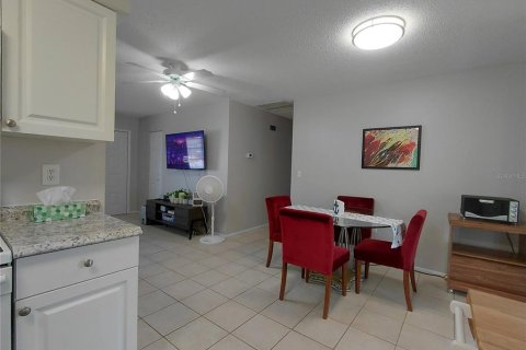 House in Venice, Florida 2 bedrooms, 97.45 sq.m. № 2214108 - photo 7