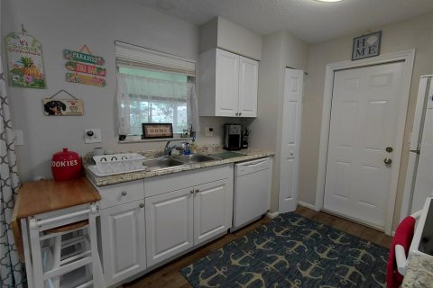 House in Venice, Florida 2 bedrooms, 97.45 sq.m. № 2214108 - photo 5