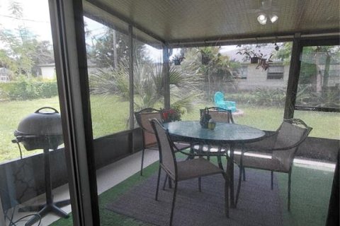 House in Venice, Florida 2 bedrooms, 97.45 sq.m. № 2214108 - photo 9