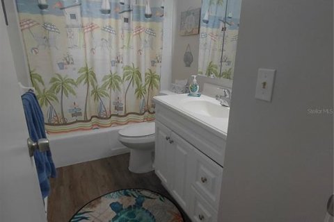 House in Venice, Florida 2 bedrooms, 97.45 sq.m. № 2214108 - photo 17