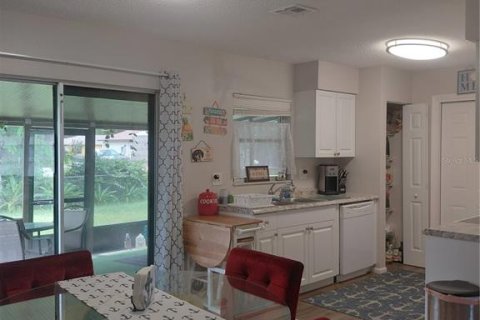 House in Venice, Florida 2 bedrooms, 97.45 sq.m. № 2214108 - photo 10