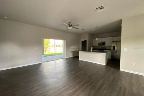 Casa en alquiler en Port Charlotte, Florida, 3 dormitorios, 149.2 m2 № 1773447 - foto 3