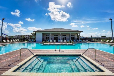 Adosado en venta en Miami, Florida, 3 dormitorios, 157.47 m2 № 2152821 - foto 20