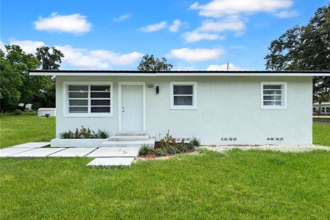 House in Fort Meade, Florida 3 bedrooms, 80.27 sq.m. № 2349621