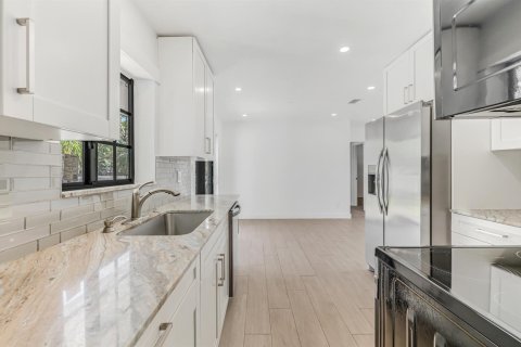Casa en venta en Fort Lauderdale, Florida, 3 dormitorios, 111.11 m2 № 2083308 - foto 17