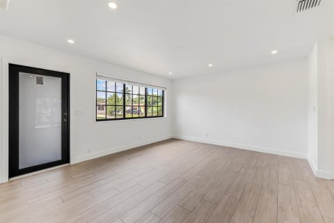 Casa en venta en Fort Lauderdale, Florida, 3 dormitorios, 111.11 m2 № 2083308 - foto 7
