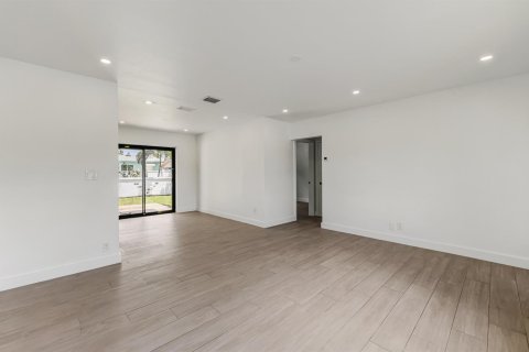 Casa en venta en Fort Lauderdale, Florida, 3 dormitorios, 111.11 m2 № 2083308 - foto 10