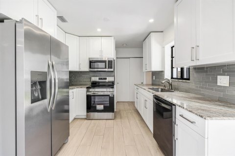 Casa en venta en Fort Lauderdale, Florida, 3 dormitorios, 111.11 m2 № 2083308 - foto 15