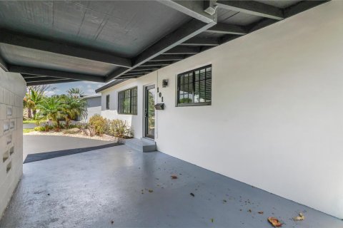 Casa en venta en Fort Lauderdale, Florida, 3 dormitorios, 111.11 m2 № 2083308 - foto 5
