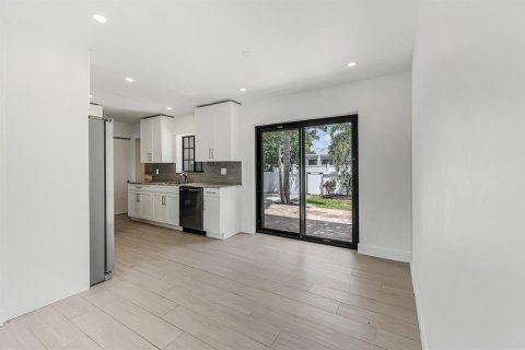 Casa en venta en Fort Lauderdale, Florida, 3 dormitorios, 111.11 m2 № 2083308 - foto 13
