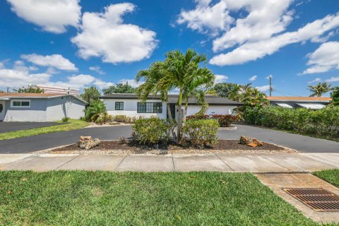 Casa en venta en Fort Lauderdale, Florida, 3 dormitorios, 111.11 m2 № 2083308 - foto 2