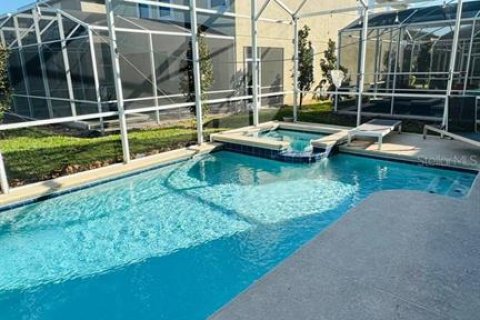 Casa en venta en Davenport, Florida, 6 dormitorios, 305.74 m2 № 1750847 - foto 2