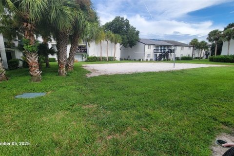 Condo in Orlando, Florida, 1 bedroom  № 1913092 - photo 4