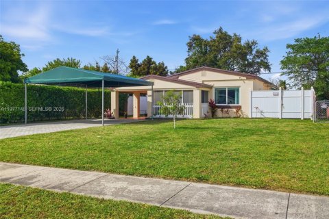 Дом в Норт-Майами-Бич, Флорида 2 спальни, 81.75м2 № 2041096