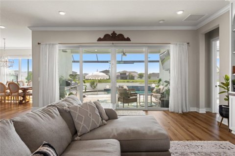 House in Wesley Chapel, Florida 5 bedrooms, 328.97 sq.m. № 2167112 - photo 11