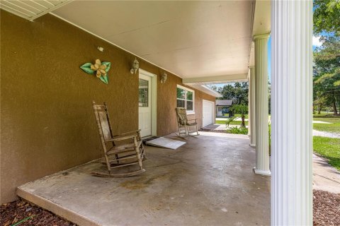 House in Belleview, Florida 4 bedrooms, 164.99 sq.m. № 2221484 - photo 20