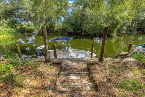 House in Belleview, Florida 4 bedrooms, 164.99 sq.m. № 2221484 - photo 3