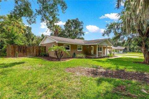 House in Belleview, Florida 4 bedrooms, 164.99 sq.m. № 2221484 - photo 19