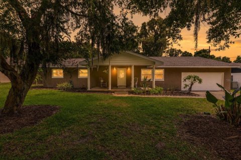 House in Belleview, Florida 4 bedrooms, 164.99 sq.m. № 2221484 - photo 21