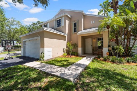 House in Miami, Florida 4 bedrooms, 195.47 sq.m. № 1749898 - photo 3