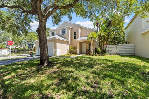 House in Miami, Florida 4 bedrooms, 195.47 sq.m. № 1749898 - photo 4
