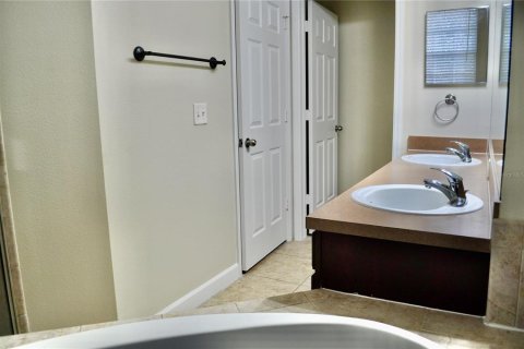 Townhouse in Tampa, Florida 2 bedrooms, 148.46 sq.m. № 1522096 - photo 28