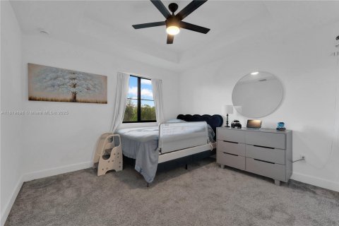 House in Pompano Beach, Florida 3 bedrooms, 179.49 sq.m. № 1928884 - photo 17