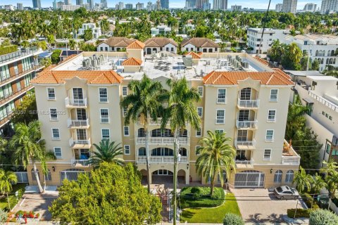 Condominio en venta en Fort Lauderdale, Florida, 3 dormitorios, 241.55 m2 № 1990998 - foto 4