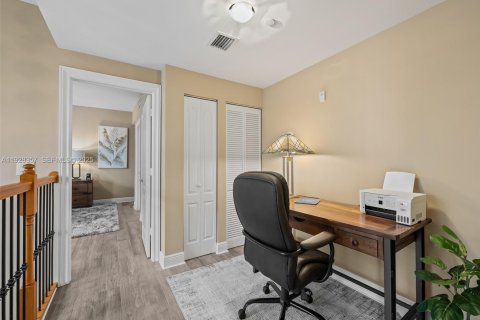 Condominio en venta en Fort Lauderdale, Florida, 3 dormitorios, 241.55 m2 № 1990998 - foto 28