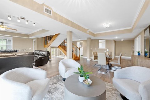 Condominio en venta en Fort Lauderdale, Florida, 3 dormitorios, 241.55 m2 № 1990998 - foto 13