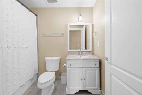 Condominio en venta en Fort Lauderdale, Florida, 3 dormitorios, 241.55 m2 № 1990998 - foto 26