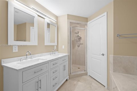 Condominio en venta en Fort Lauderdale, Florida, 3 dormitorios, 241.55 m2 № 1990998 - foto 23