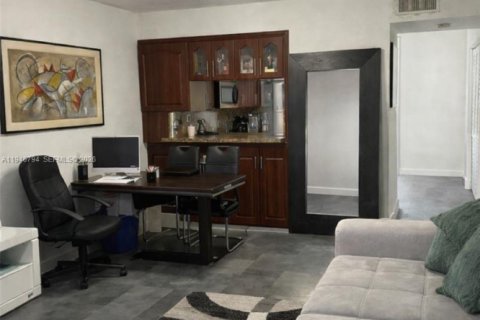 Купить кондоминиум в Хайалиа, Флорида 2 спальни, 98.1м2, № 2003595 - фото 2