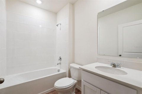 House in Ormond Beach, Florida 4 bedrooms, 187.66 sq.m. № 2207304 - photo 11