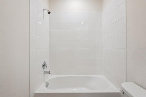 House in Ormond Beach, Florida 4 bedrooms, 187.66 sq.m. № 2207304 - photo 6