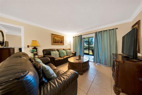 Copropriété à vendre à Deerfield Beach, Floride: 2 chambres, 128.21 m2 № 2025923 - photo 9