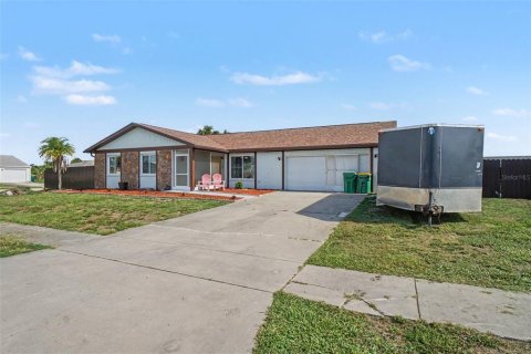 Casa en venta en Port Charlotte, Florida, 3 dormitorios, 111.76 m2 № 2223692 - foto 3