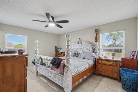 Casa en venta en Port Charlotte, Florida, 3 dormitorios, 111.76 m2 № 2223692 - foto 17