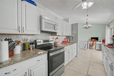 Casa en venta en Port Charlotte, Florida, 3 dormitorios, 111.76 m2 № 2223692 - foto 11
