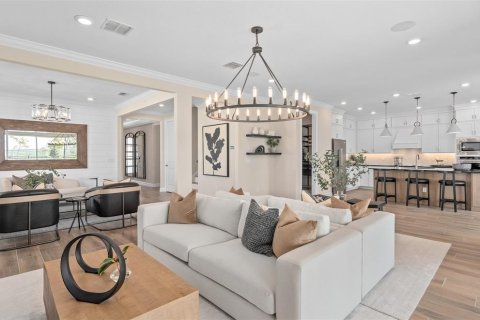Casa en venta en Orlando, Florida, 5 dormitorios, 350.89 m2 № 1850198 - foto 11