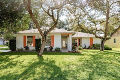 House in Spring Hill, Florida 2 bedrooms, 166.11 sq.m. № 1838188 - photo 3