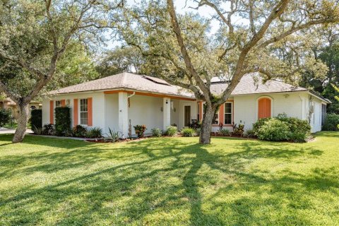 House in Spring Hill, Florida 2 bedrooms, 166.11 sq.m. № 1838188 - photo 1