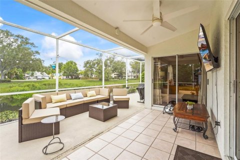 House in Sarasota, Florida 3 bedrooms, 101.91 sq.m. № 1916208 - photo 2