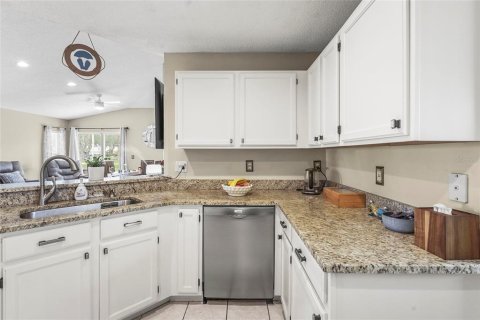 House in Sarasota, Florida 3 bedrooms, 101.91 sq.m. № 1916208 - photo 6