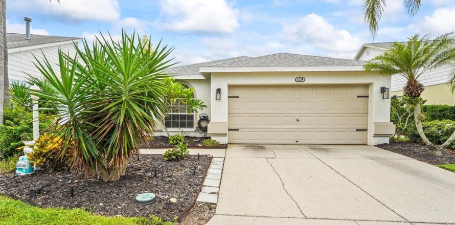 House in Sarasota, Florida 3 bedrooms, 101.91 sq.m. № 1916208