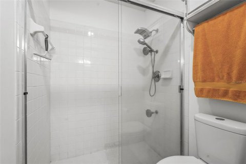 House in Sarasota, Florida 3 bedrooms, 101.91 sq.m. № 1916208 - photo 24