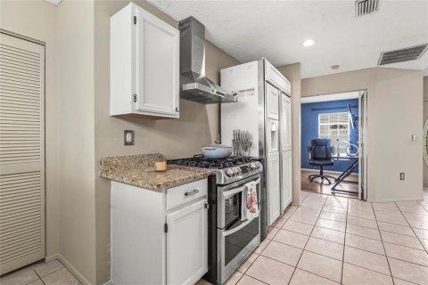 House in Sarasota, Florida 3 bedrooms, 101.91 sq.m. № 1916208 - photo 18
