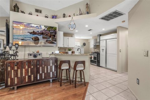 House in Sarasota, Florida 3 bedrooms, 101.91 sq.m. № 1916208 - photo 15